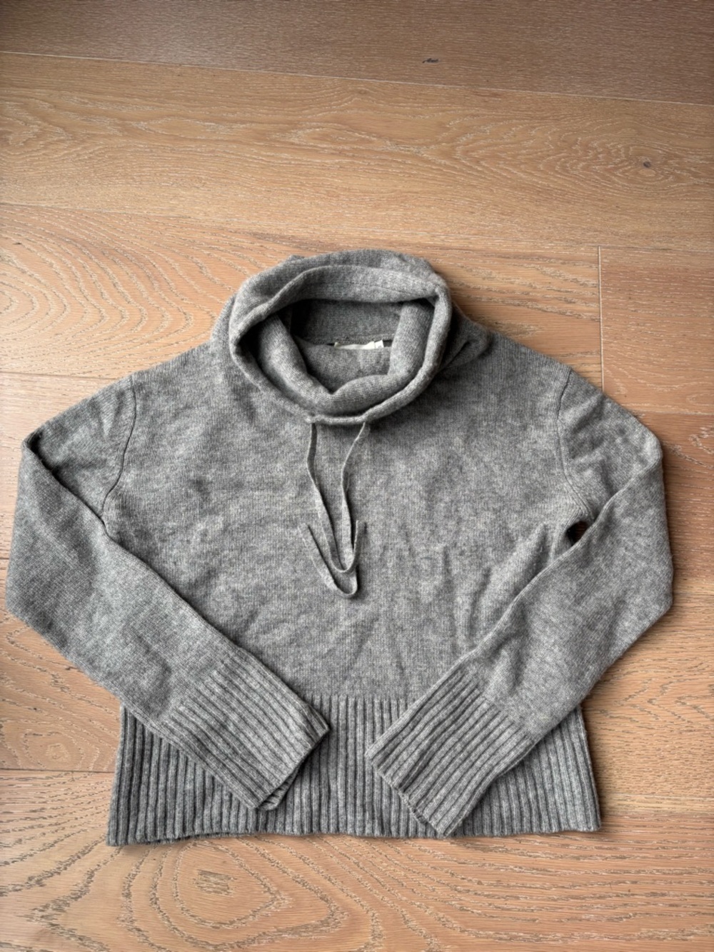 A.L.C. Men's Gray Turtleneck Drawstring Sweater